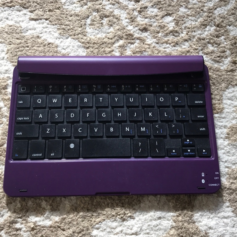 Bluetooth keyboard for iPad